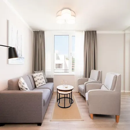 Modern With Sunny Loggia Apartman